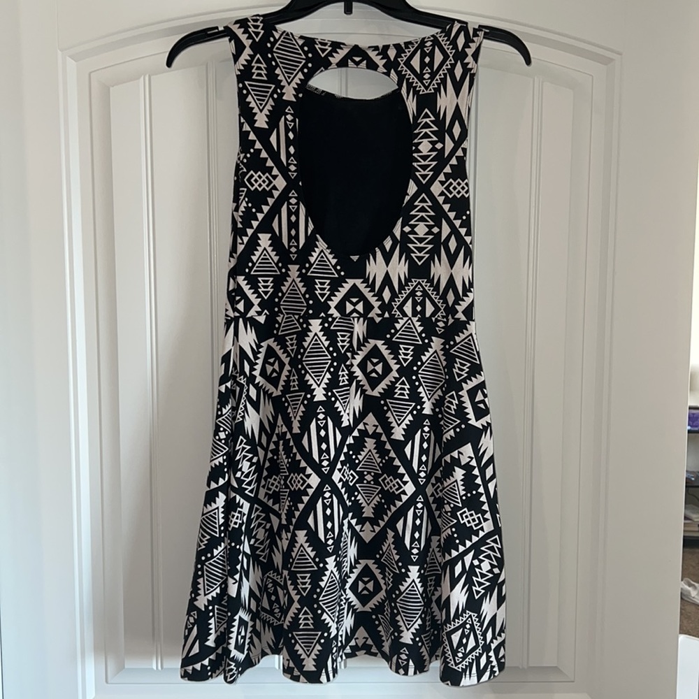 Sundress - Picture 3 of 3